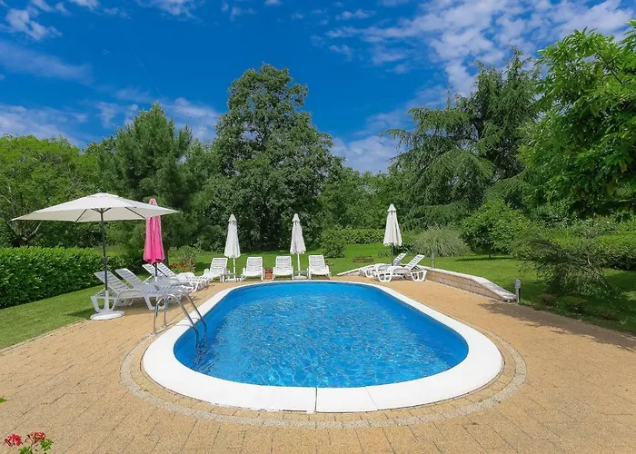 Mariza-2 By Interhome Vinež