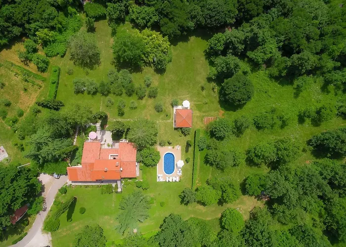 Mariza-2 By Interhome Vinež